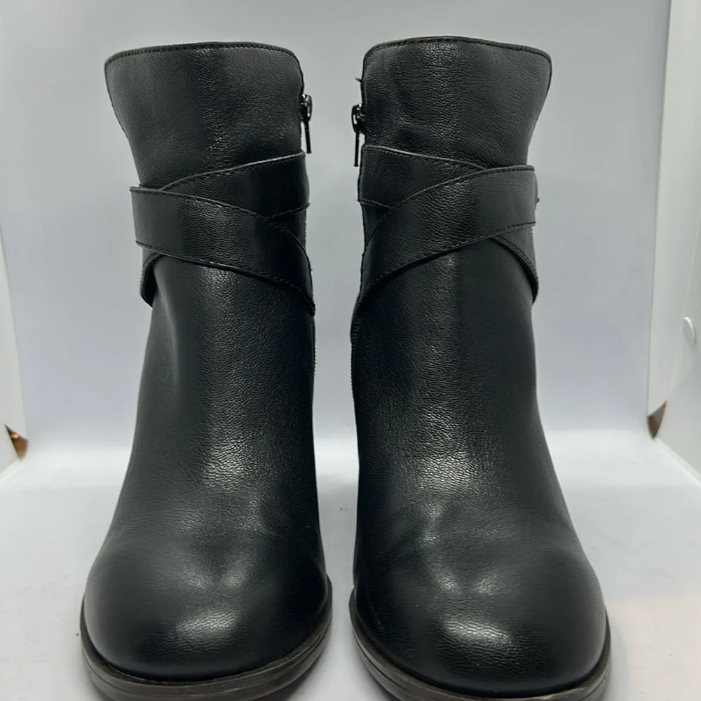 Crown Vintage Women's Black Leather Courla Ankle Bootie size 10M - Picture 5 of 13